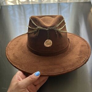 BOHO hat with gold chain size M